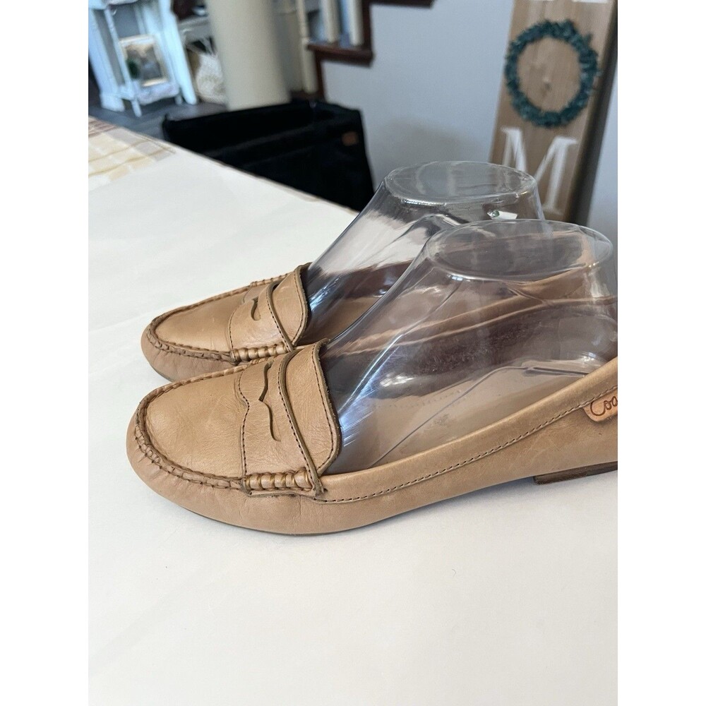 COACH Tan Leather Shoes Womens size 8.5 Loafers Flats Brown Slip On